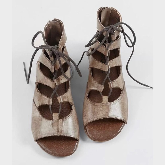 NIB Roan Bed Stu Winnie 7 37 Lace Up Gladiator Distressed Leather Sandal Taupe - Picture 2 of 11